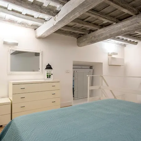 Holidays Teatro Pace Apartment Rom